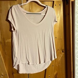 Light pink American eagle top.